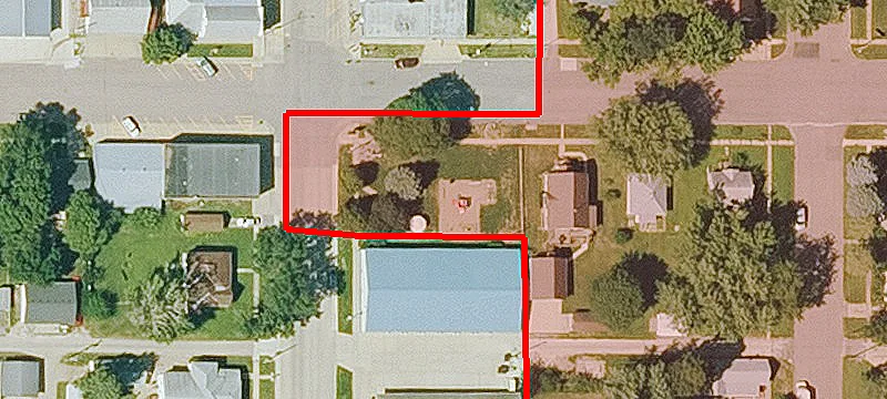 220 Cedar St