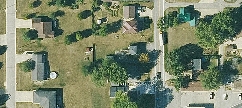 208 3rd St