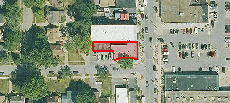 2702 Beaver Ave