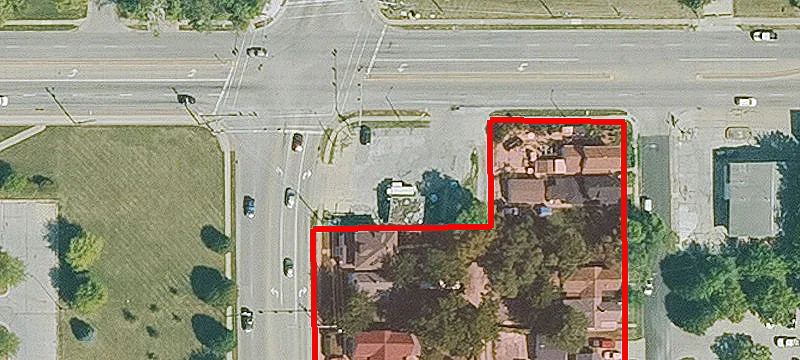 725 University Ave
