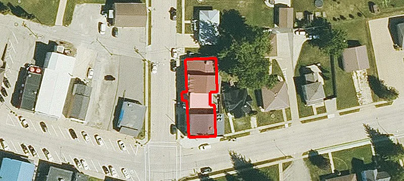 104 Ctr Ave