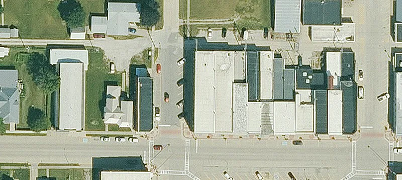 301 Main St