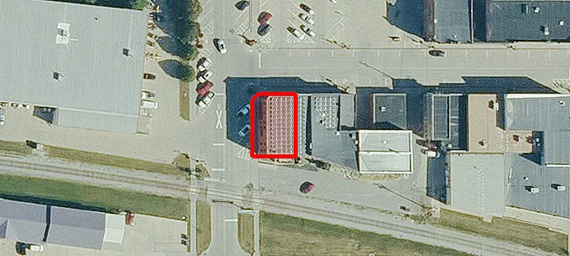 802 Commercial St