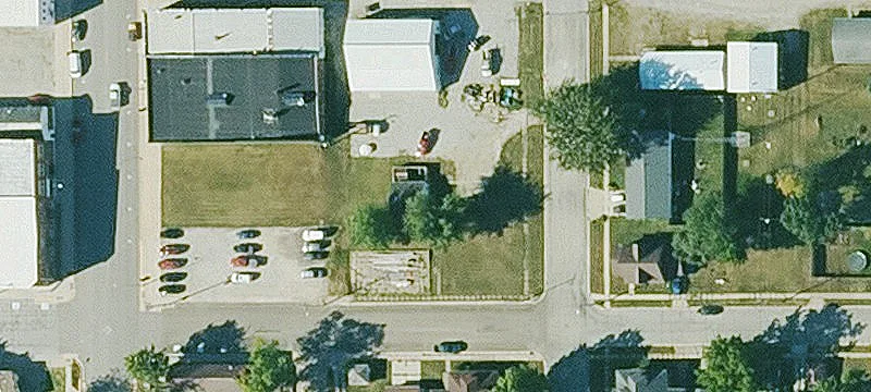 208 1st SE St