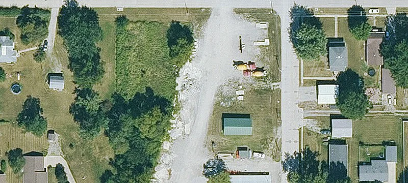 Bloomfield, IA 52537