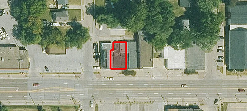 6823 Douglas Ave