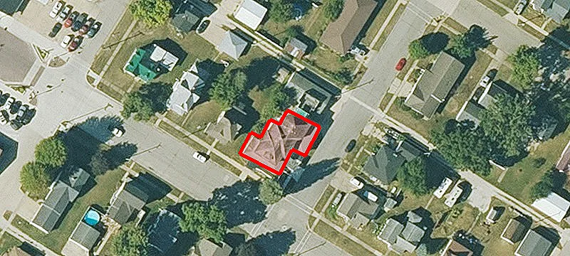 606 Main St