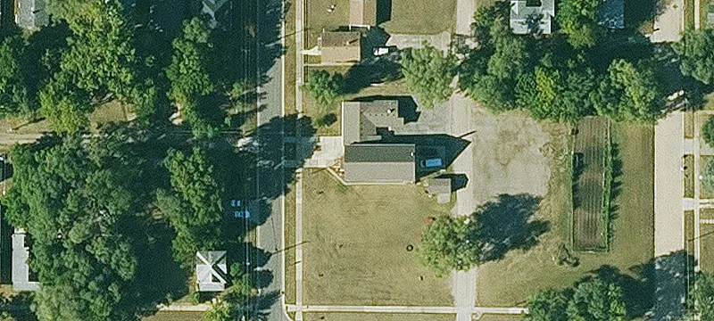 1112 Mobile St