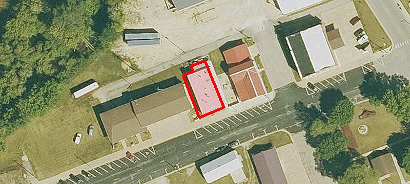 208 1st W Ave