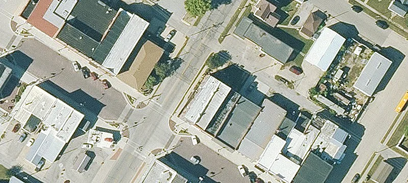 300 Main St