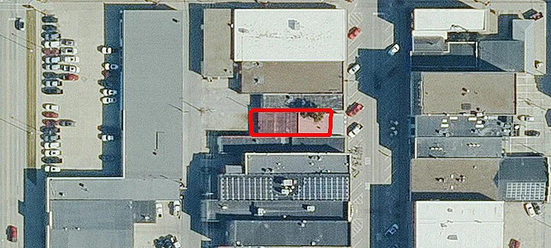 927 Main St