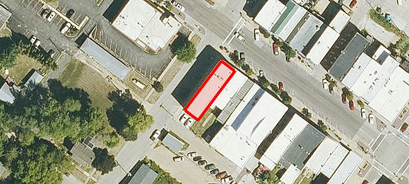 124 1st SW St