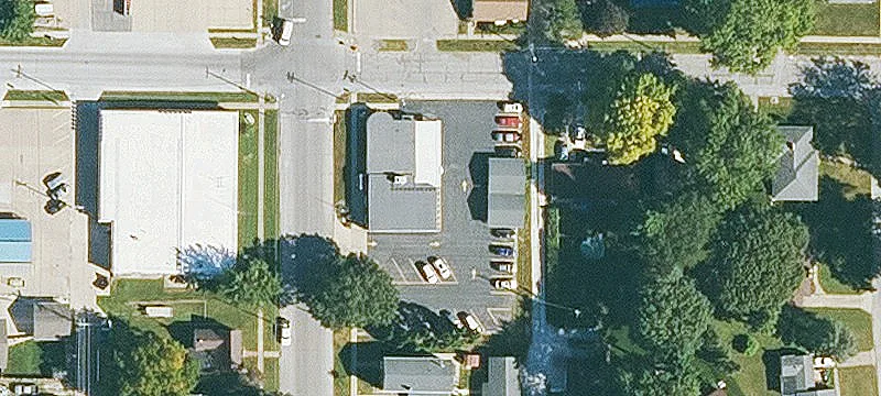 2102 Main St