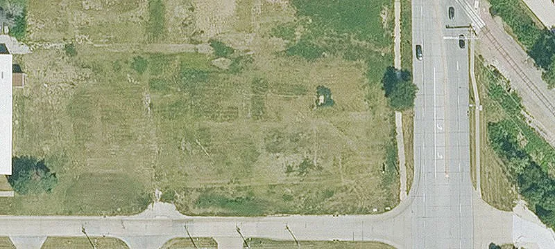 10100 Douglas Ave