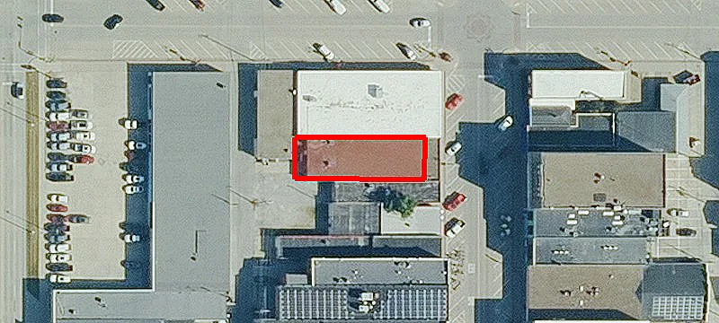 933 Main St