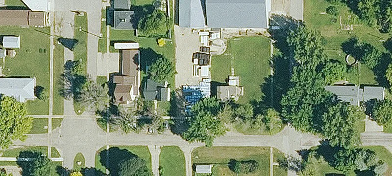 106 3rd St