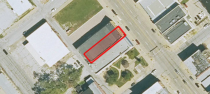 512 Main St