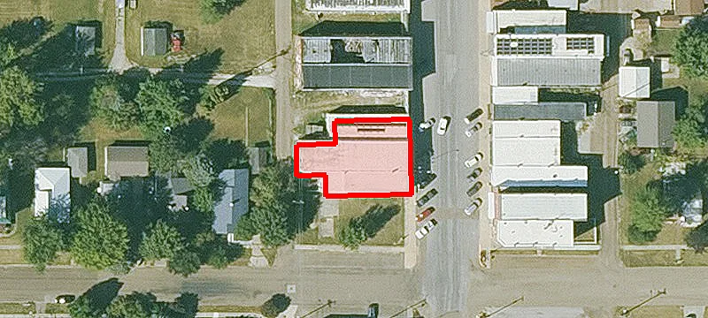 124 Main St
