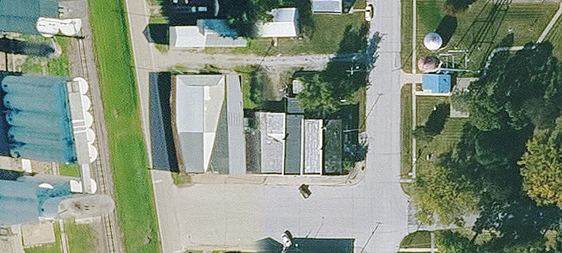 425 Main St