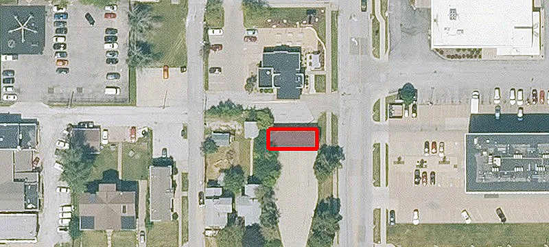 1618 Main St