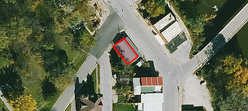 126 Main St