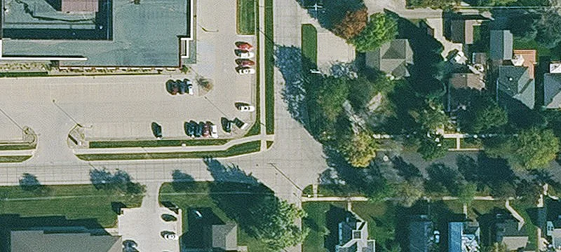 1002 Lincoln Way