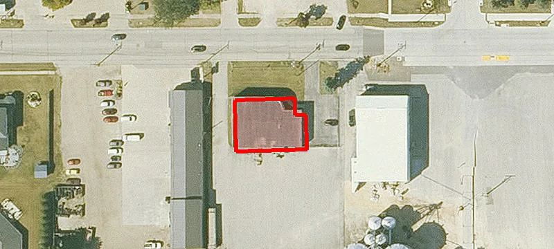 913 Main St