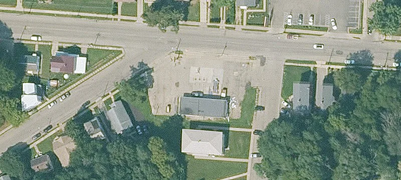 690 Locust St
