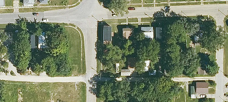 1734 Ave E Ave