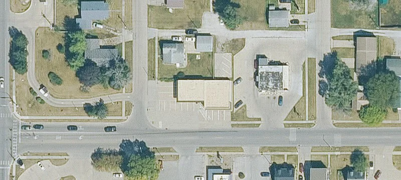 909 Pleasant St