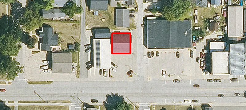 320 Main St