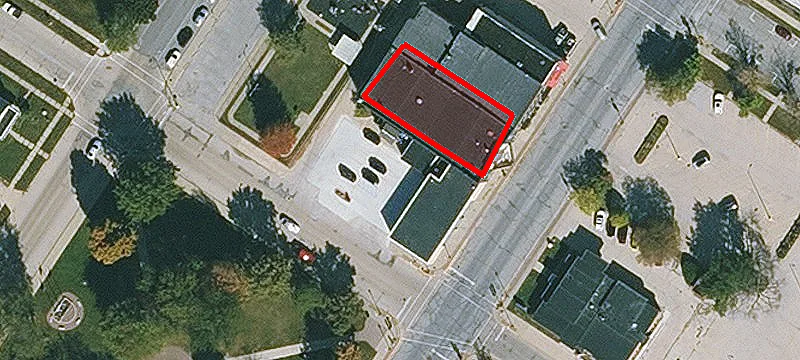 401 Main St