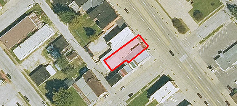 1106 Main St