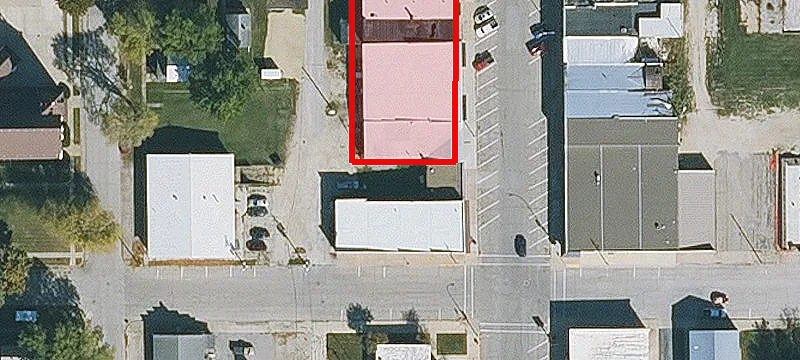 320 Main St