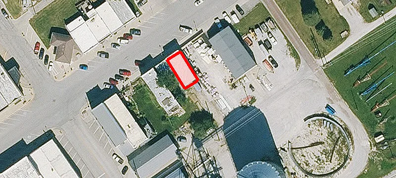 636 Main St