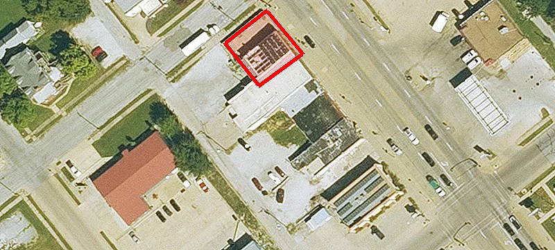 1318 Main St