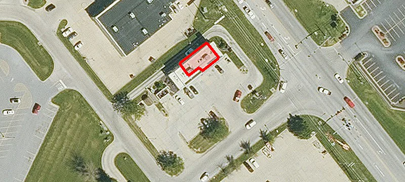 3356 Main St