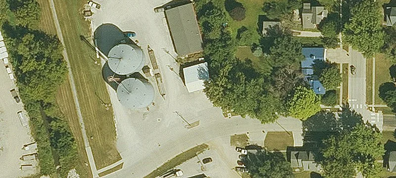 327 College St