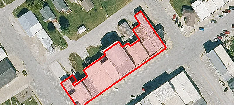 735 Main St