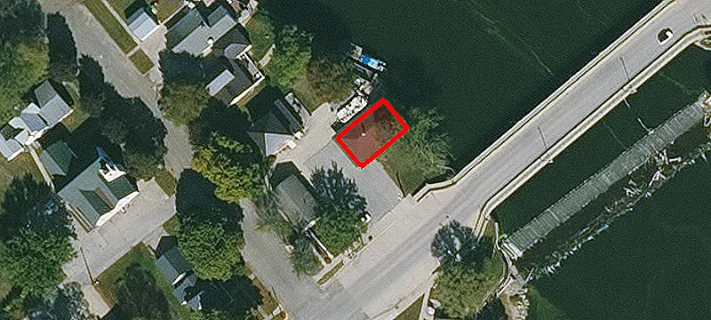 105 Traer St