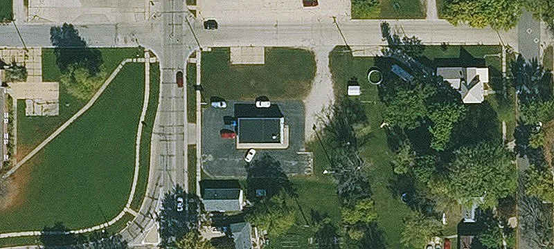 702 Main St
