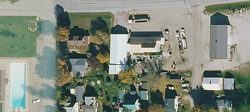 206 4th E Ave
