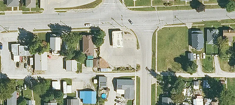 2002 Ave E Ave