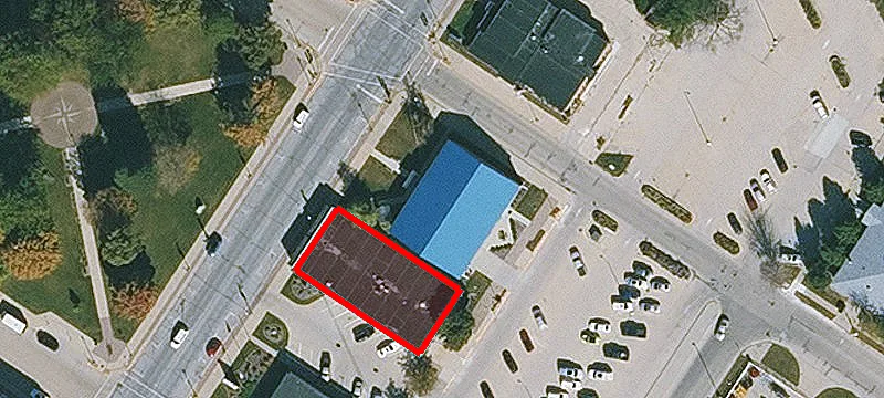 318 Main St