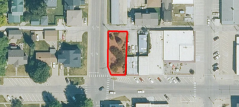 121 Main St