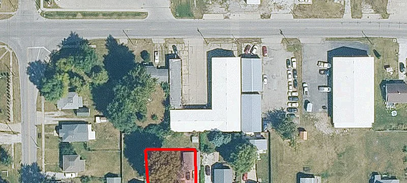 1306 Main St