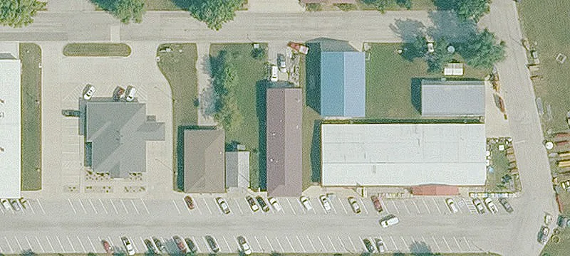 220 Frnt Ave
