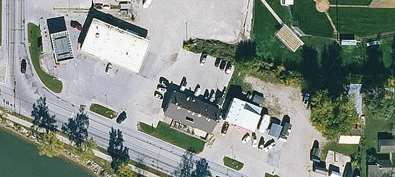 1205 Lakeshore Dr