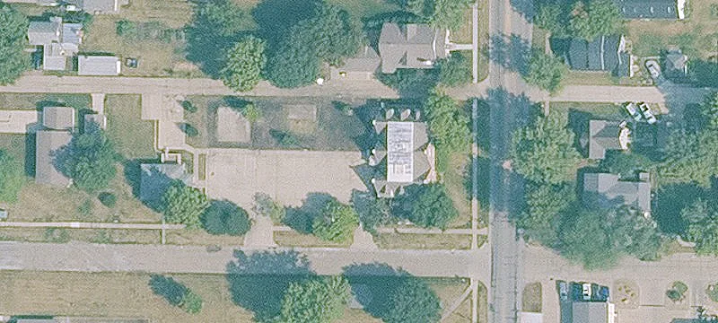 215 Main St
