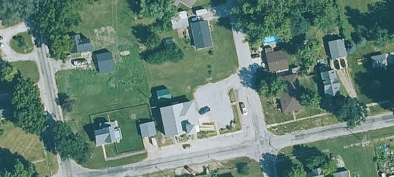 215 2nd St